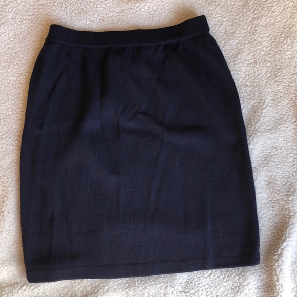 St John Knit suit - Picture 2 of 4